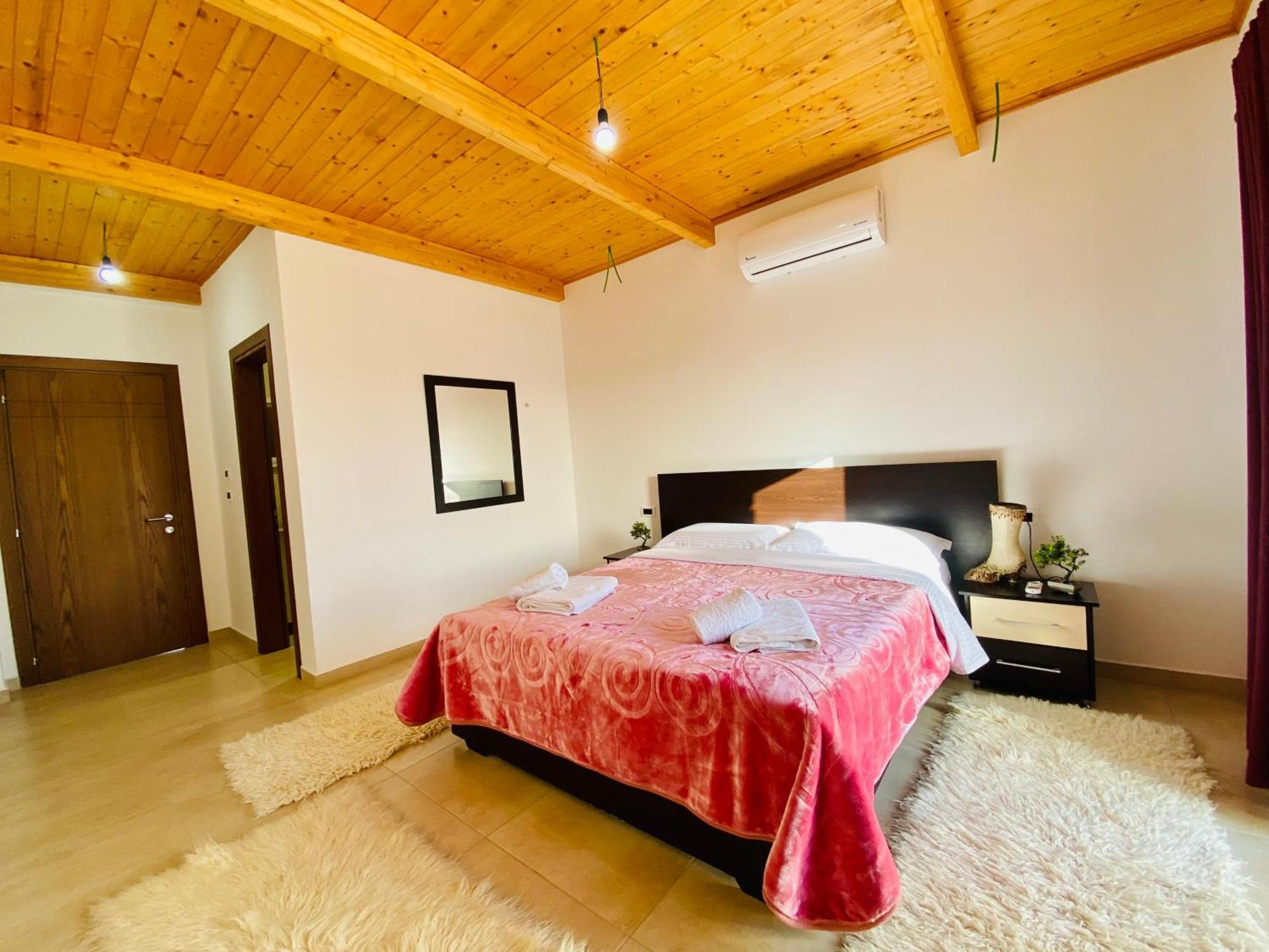 Lahuta E Vjeter Agroturizem Hotel Lac Exterior photo